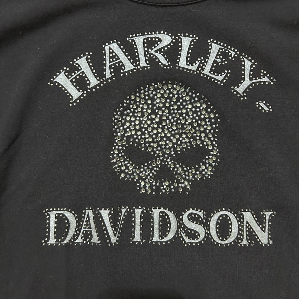 Harley-Davidson Navy Long Sleeve Tee with Skull Motif - Picture 3 of 7